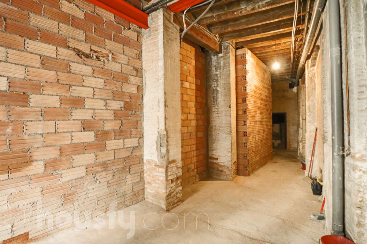 1200