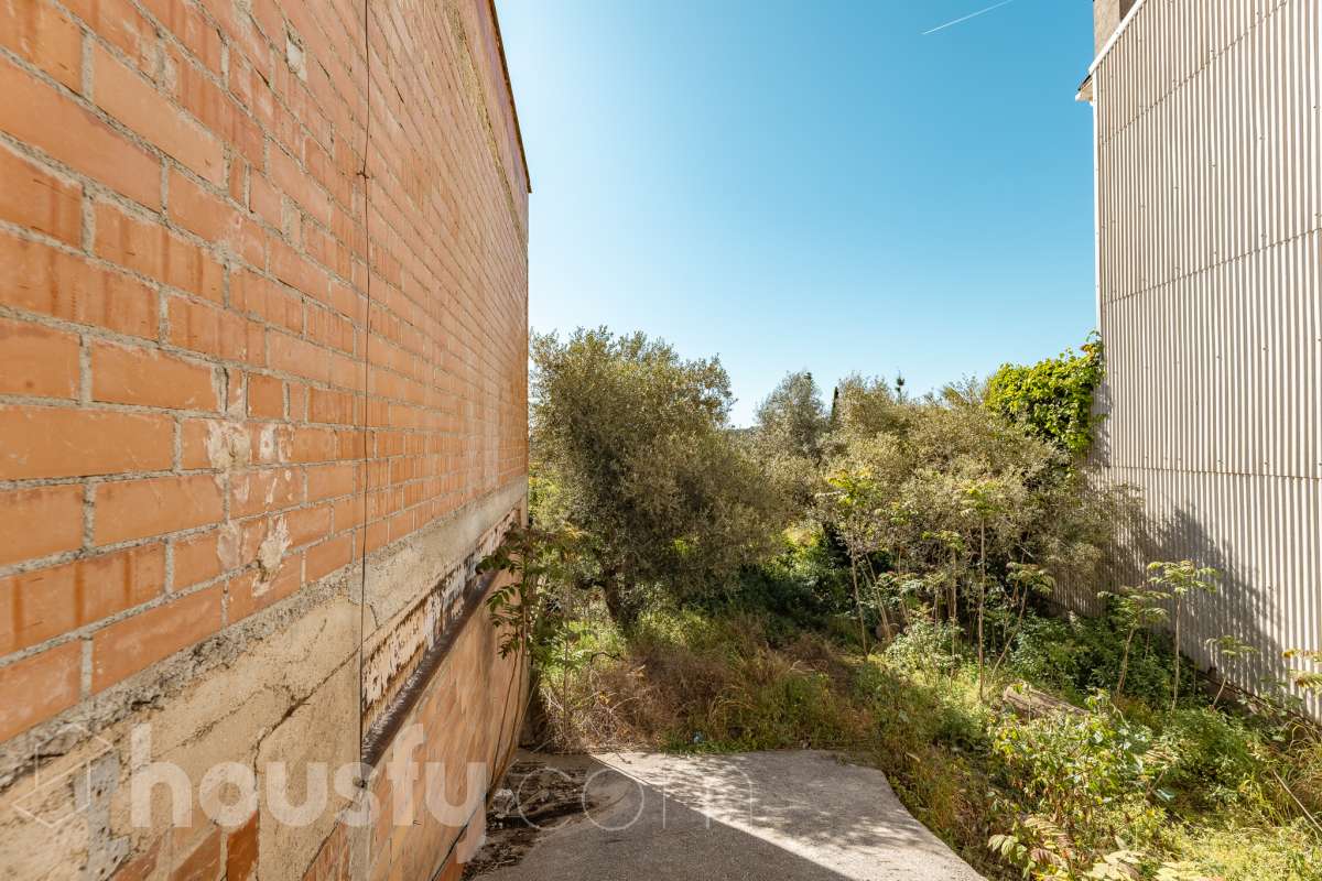 Ref. 972371 – Fantástico solar urbano en Sant Quintí de Mediona – Pueblo.