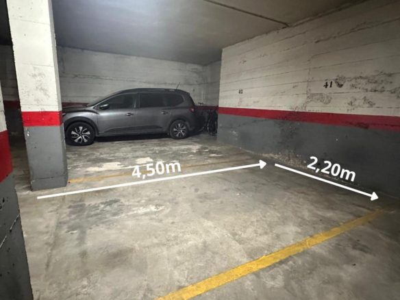 Ref. 03-60395/1098 - Plaza de párquing en venta