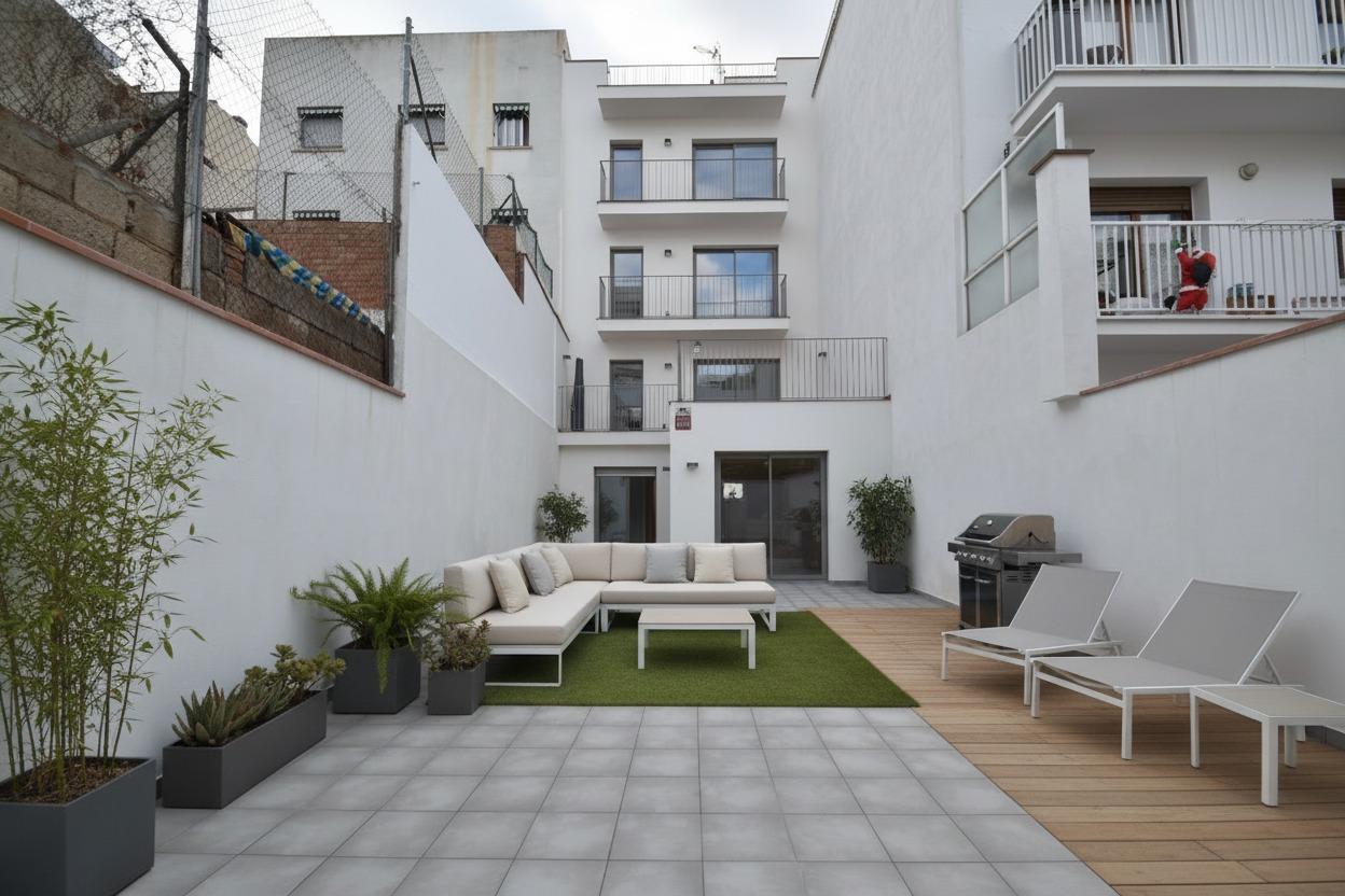 Ref. 03-5341/1098 – Unique! Brand new ground floor apartment in the city center with a spectacular 77m² patio