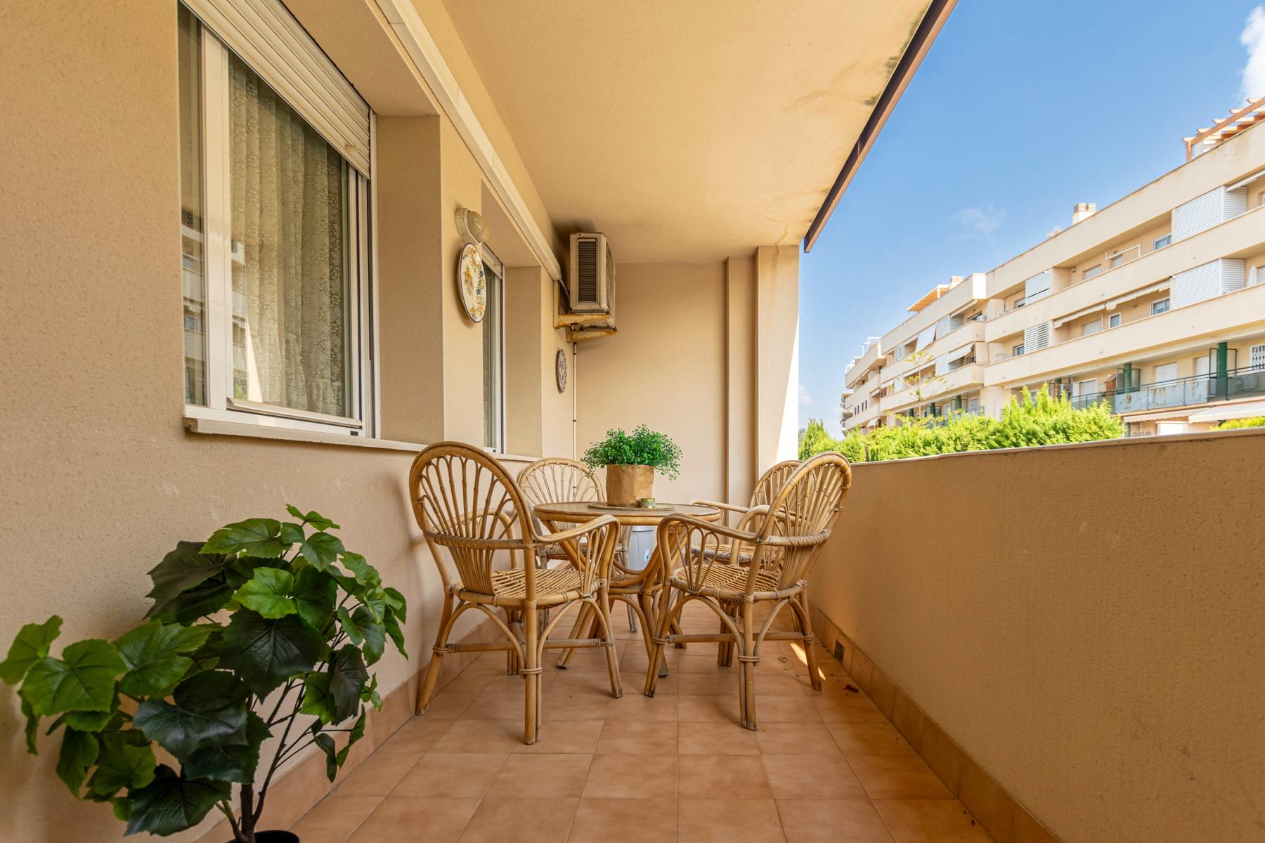 Ref. SFI00445/3478 – Potencial ilimitado en Sitges con Licencia Turística y Terraza en Poble Sec.