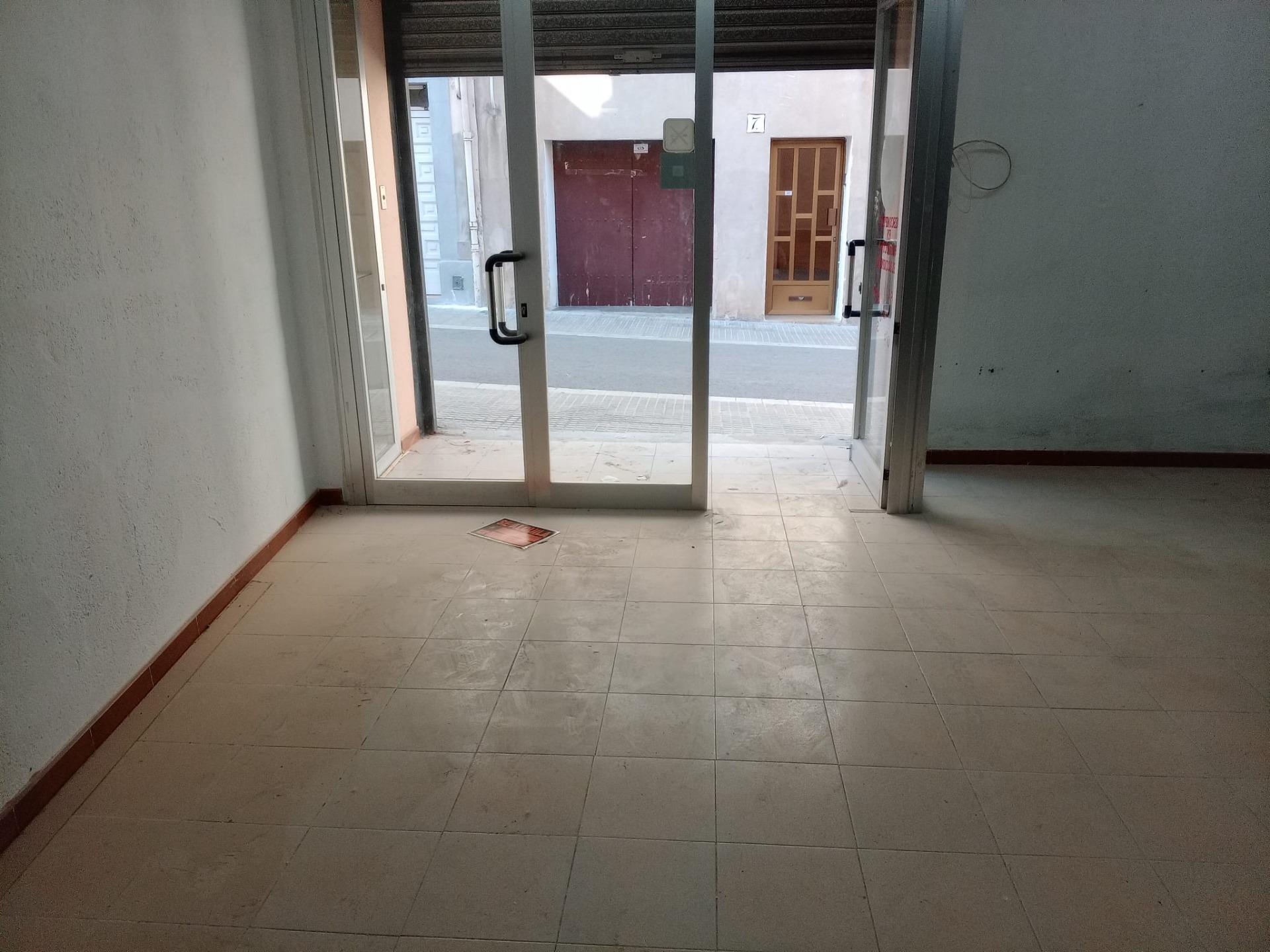 Ref. 53RJUMART82/5459 – LOCAL ALQUILER CENTRO VILAFRANCA DEL PENEDÈS