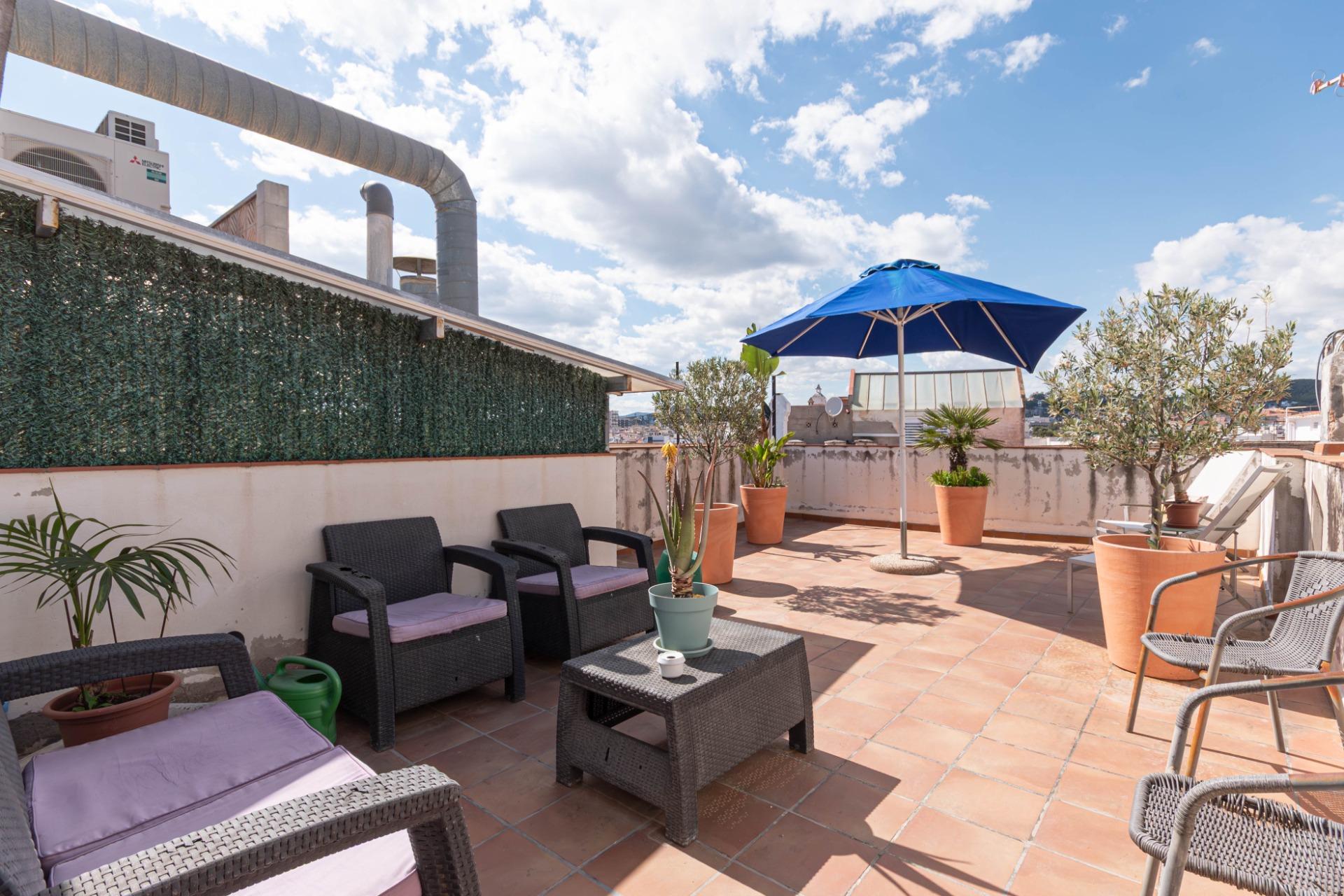 Ref. 11425/1045 – Atico en pleno corazón de Sitges con 3 terrazas y vistas al mar