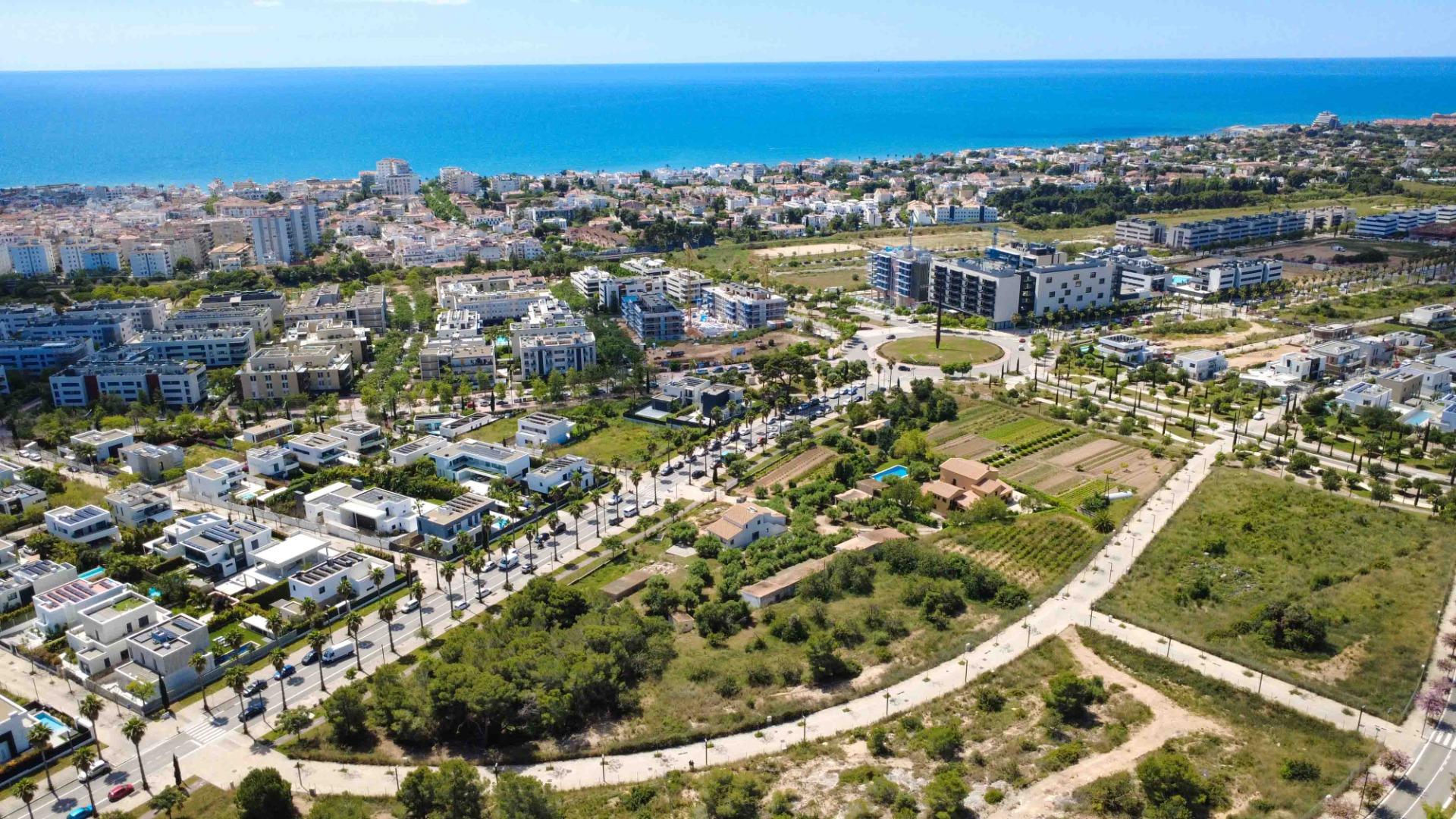 Ref. 12-TSIT127/1087 - PLOT IN THE PLANA OF SITGES