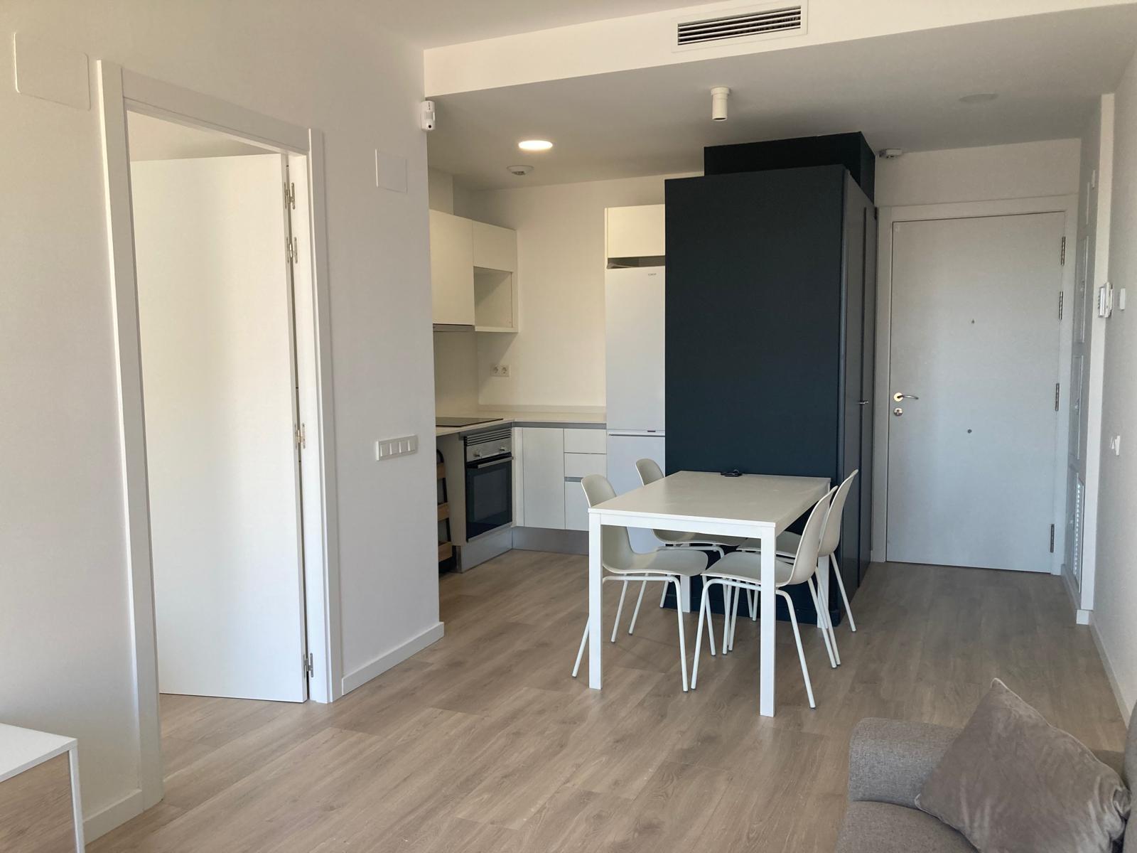 Ref. 6500 – Piso de una habitación con plaza de aparcamiento y piscina comunitaria