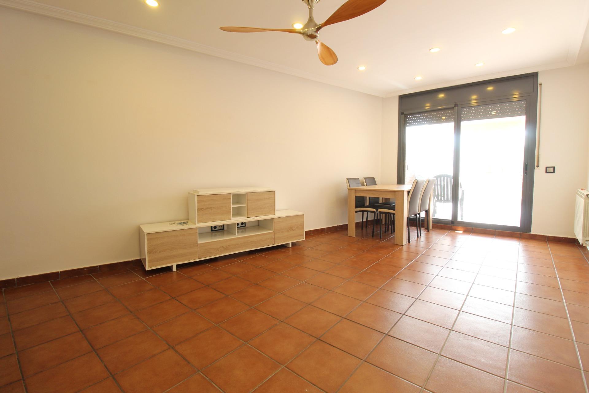 Ref. 05-6281/1086 - Planta baja en venta en Vilanova i la Geltrú, zona Fisa