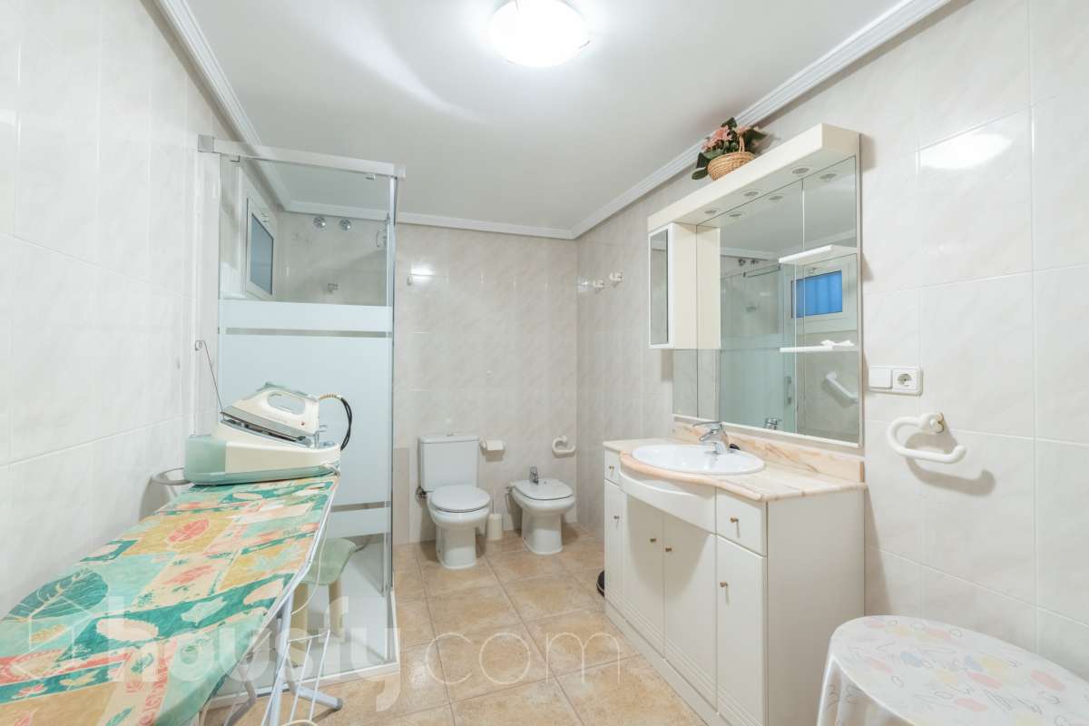 1200