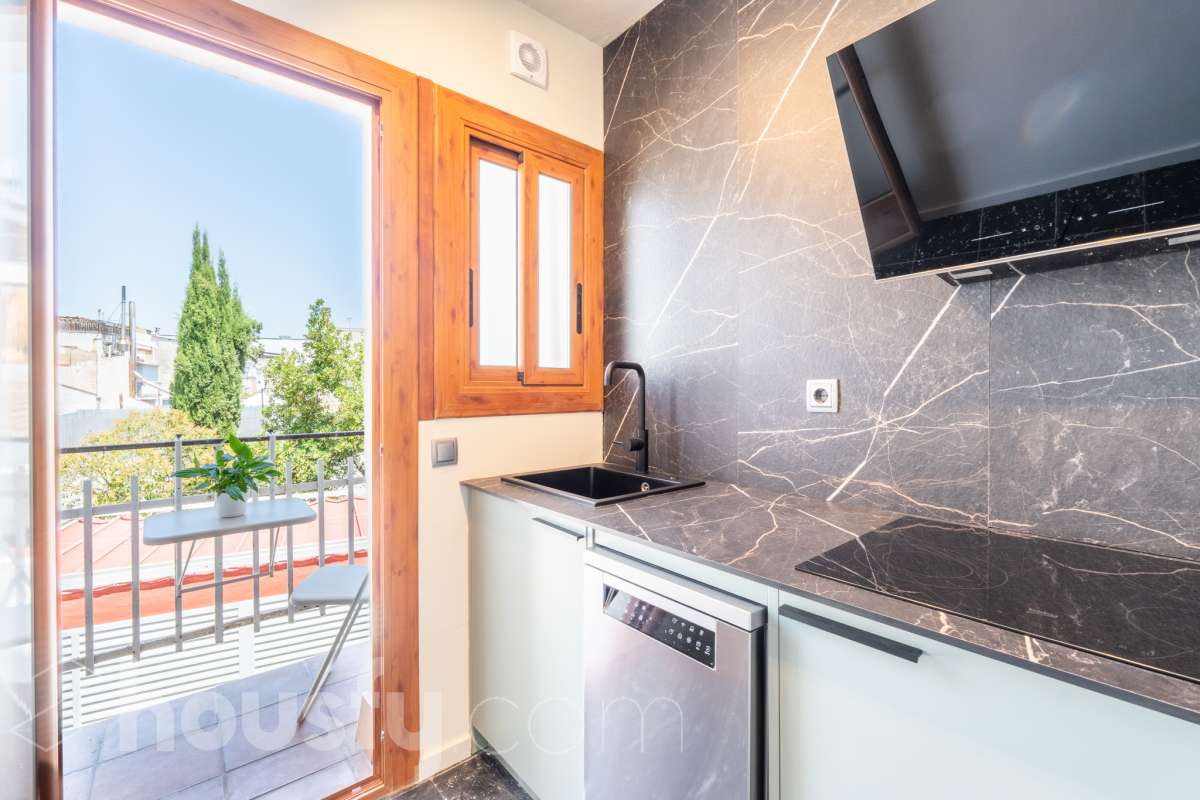 Ref. 989574 –
