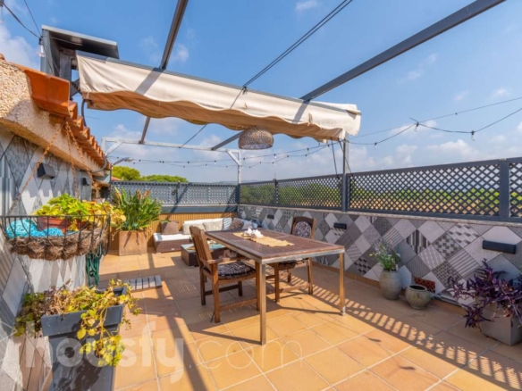 Ref. 990683 -