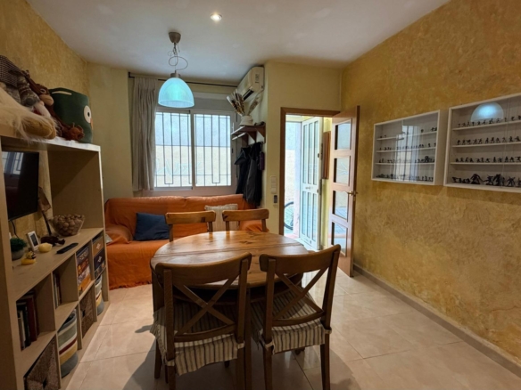 Ref. 53RJUMARTI107/5459 - CHARMING HOUSE IN THE CENTER OF VILAFRANCA DEL PENEDÈS – UNIQUE OPPORTUNITY FOR LESS THAN €200,000