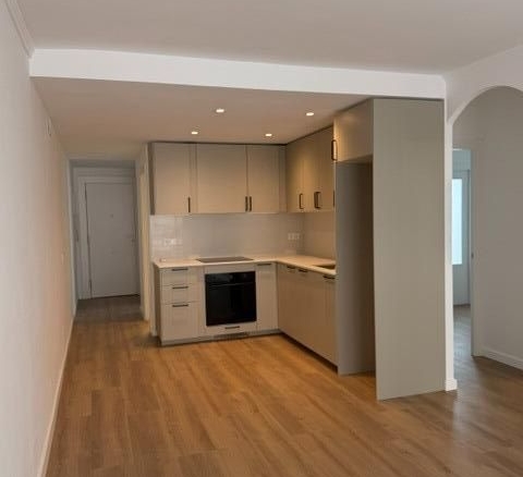 Ref. 11-6524/1119 - Pis lluminós de 3 habitacions, 2 banys i ascensor a excel·lent zona