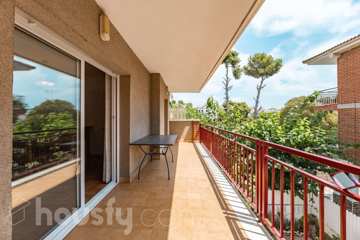 Ref. 994964 – Admirable pis a Calafell