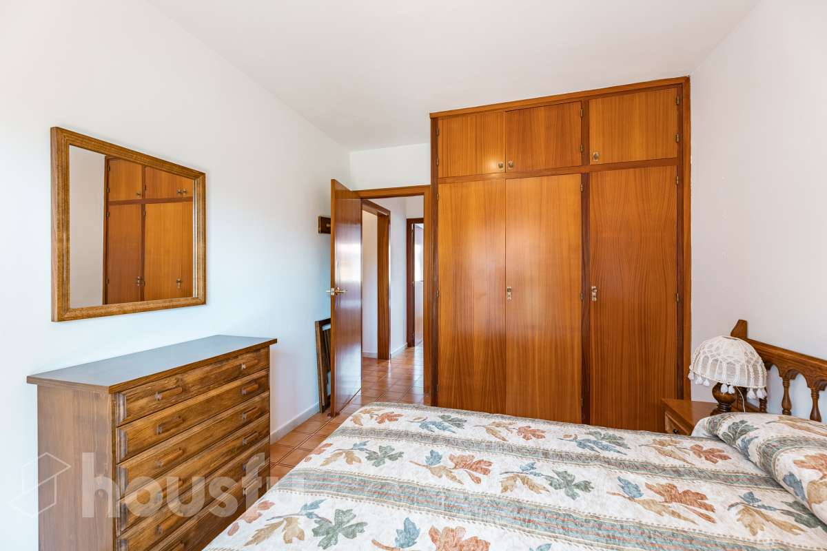 1200