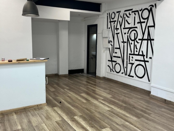 Ref. 01-00333/1111 - LOCAL CÈNTRIC
