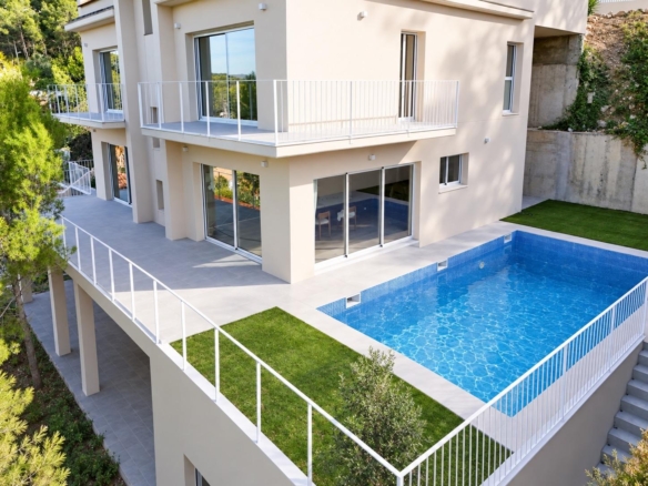 Ref. 14-5301/1213 - EXCLUSIVA CASA DE 443 m² A OLIVELLA, AMB PISCINA, ASCENSOR I MÀXIMA EFICIÈNCIA ENERGÈTICA