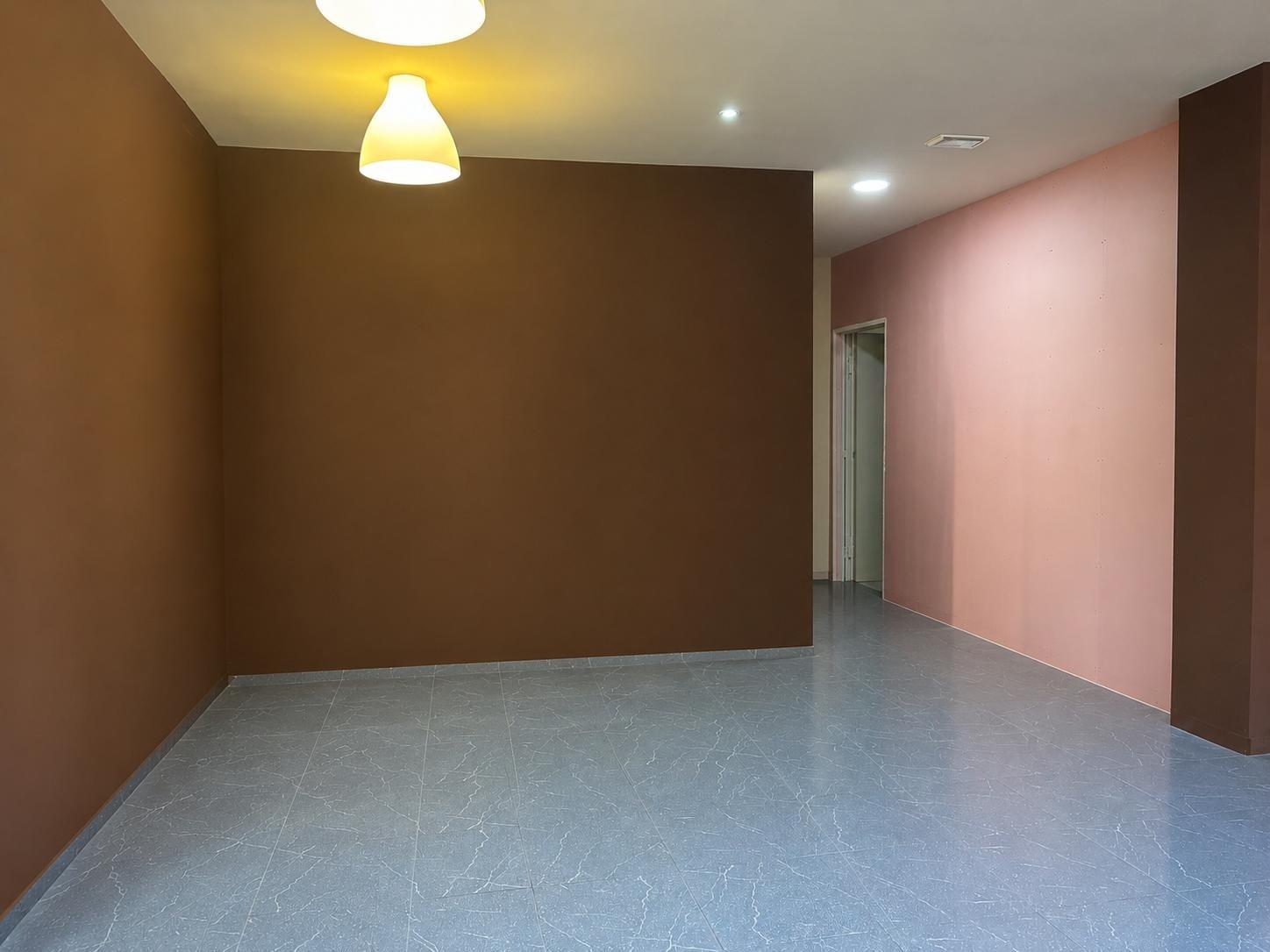 Ref. 05-8120/1086 – Local comercial con gran visibilidad en venta o alquiler, Vilanova i la Geltrú