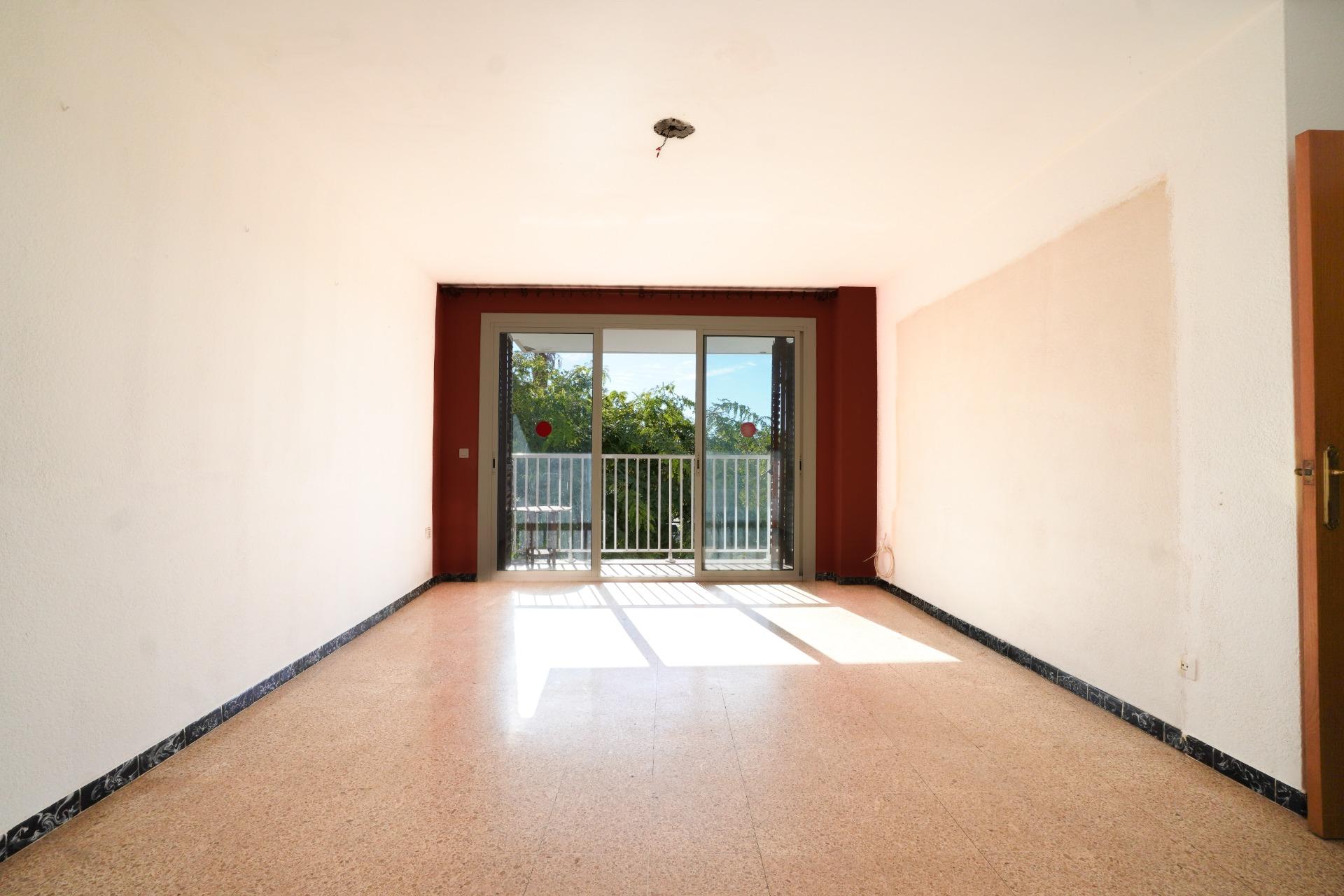 Ref. RS3600138/1682 – First line of the sea: spaciousness, location and Mediterranean essence