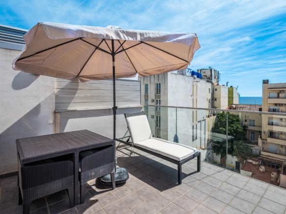 Ref. 18-02675/1266 - APARTAMENT amb solàrium al CENTRE