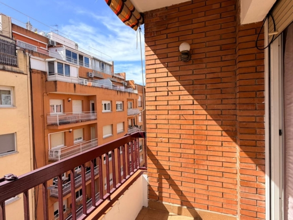 Ref. 53RJU302/5459 - Preciós pis a prop del centre amb quatre habitacions